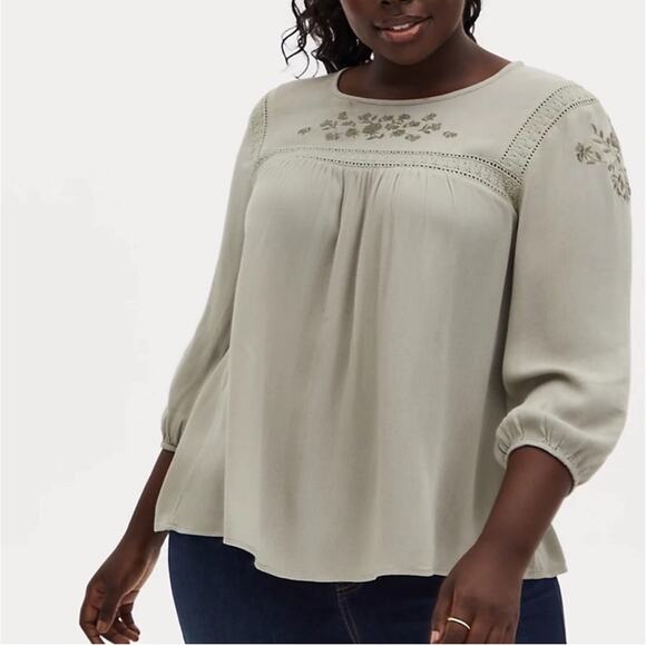 Torrid sage green floral embroidered top size 0 or Large - Picture 1 of 16